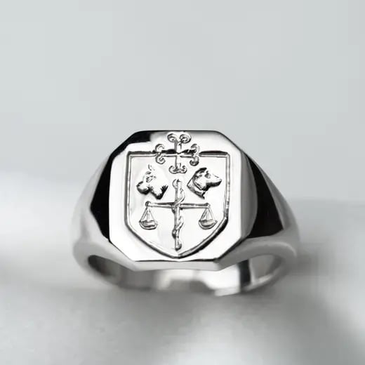 Wyatt_Jewellery_Signet-Ring-platinum-seal-engraved