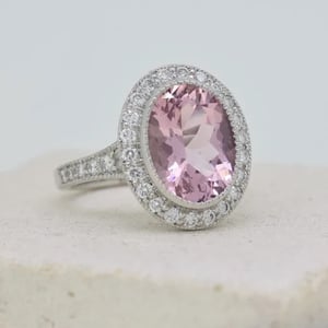 wyatt-jewellery-platinum-diamond-oval-ring