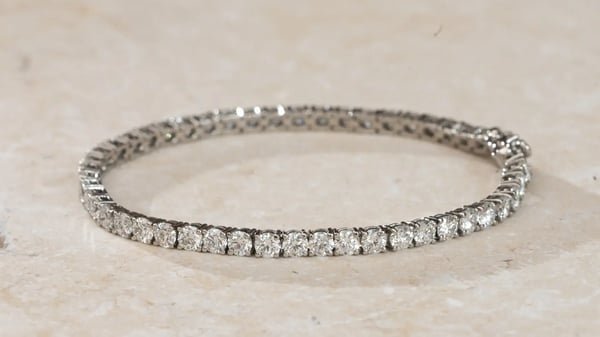 Wyatt-Jewellery_Line-Bracelet_Tennis-Bracelet_5