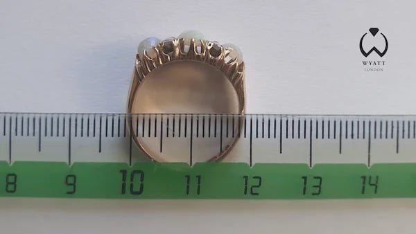 wyatt-jewellery-measuring-ring-size