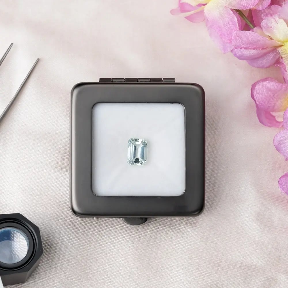 Wyatt-Jewellery-Aquamarine-emerald-cut-A171