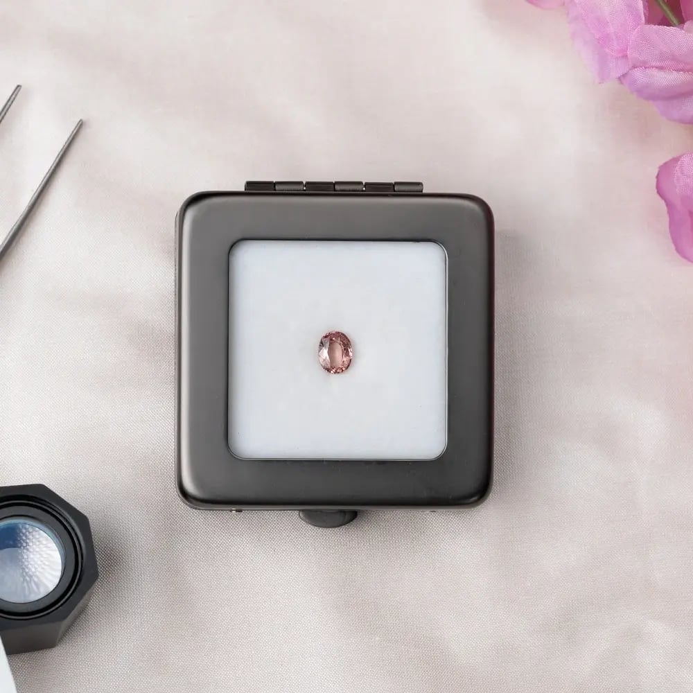 Wyatt-Jewellery-Garnet-Oval-Box-G153