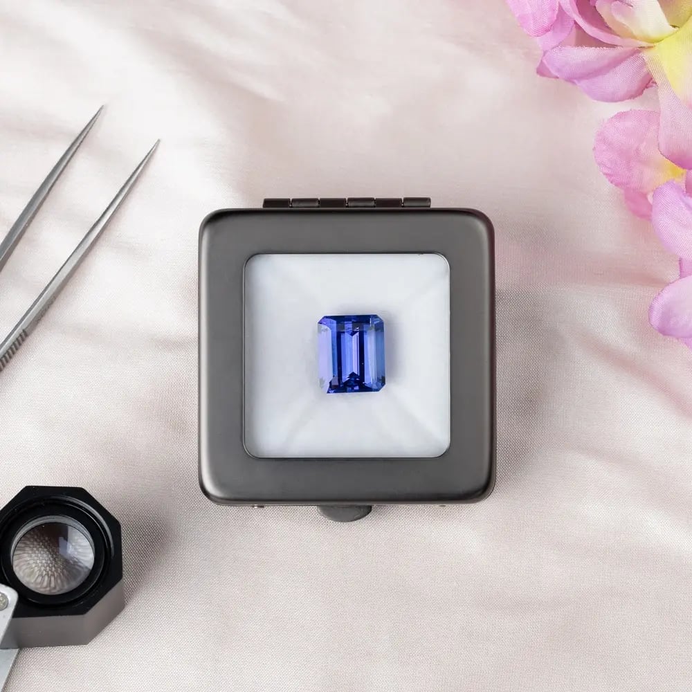 Wyatt-Jewellery-Tanzanite-emerald-cut-Ta106