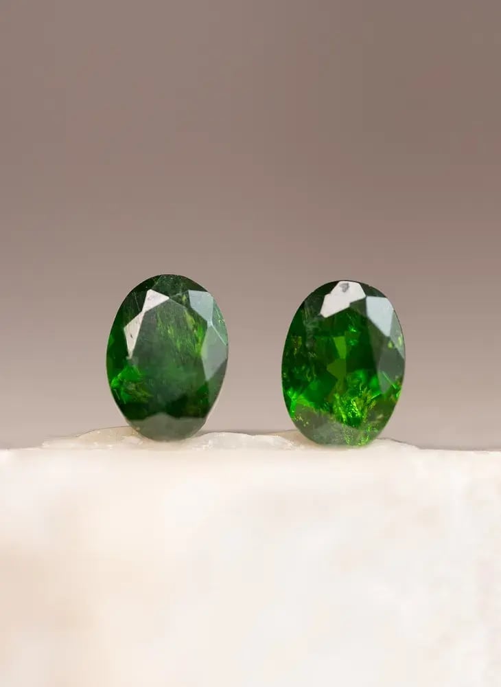 Wyatt-Jewellery-Demantoid_Garnet-G083_tile