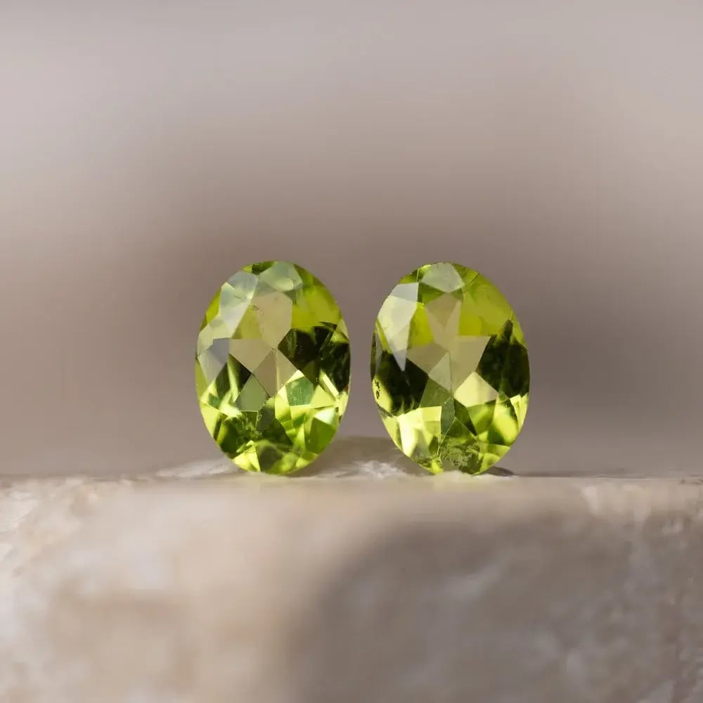 Wyatt-Jewellery-Peridot-oval-P135