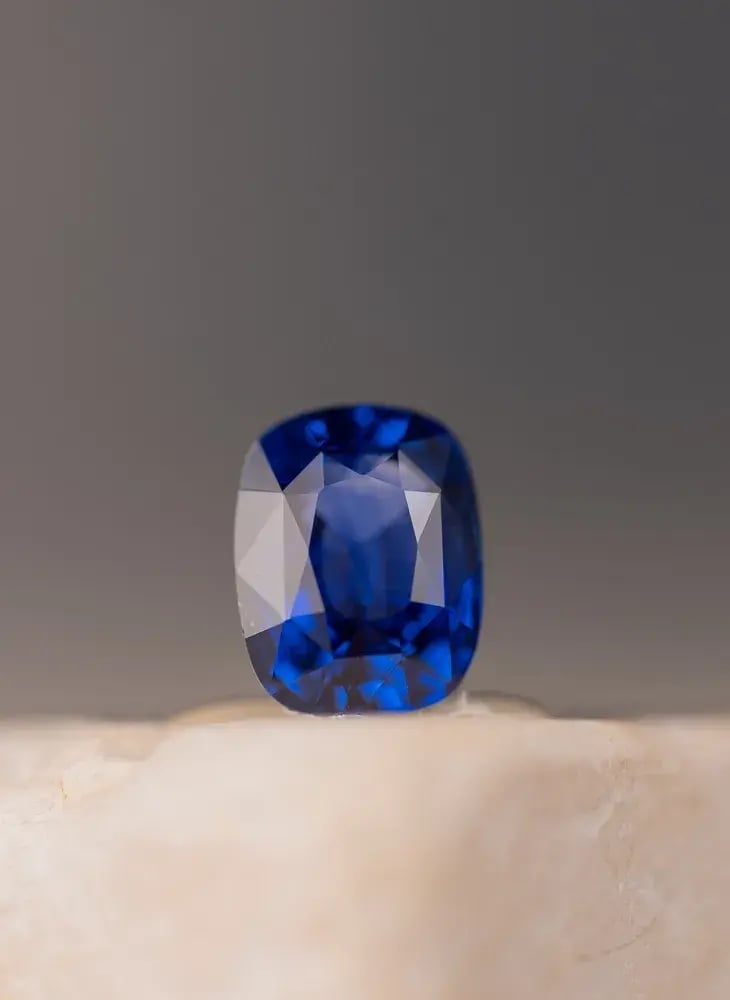 Wyatt-Jewellery-Sapphire-S056_tile