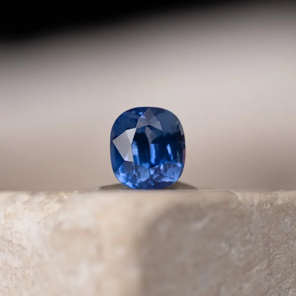 Wyatt-Jewellery-Sapphire-cushion-S116