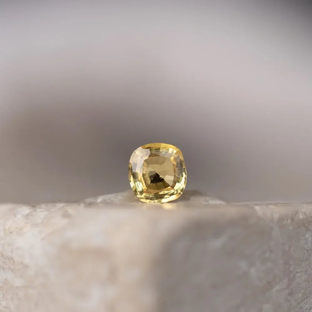 Wyatt-Jewellery-Sapphire-yellow-cushion-S139