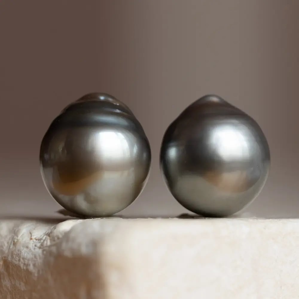 Wyatt-Jewellery-south-sea-pearls-pair-P117