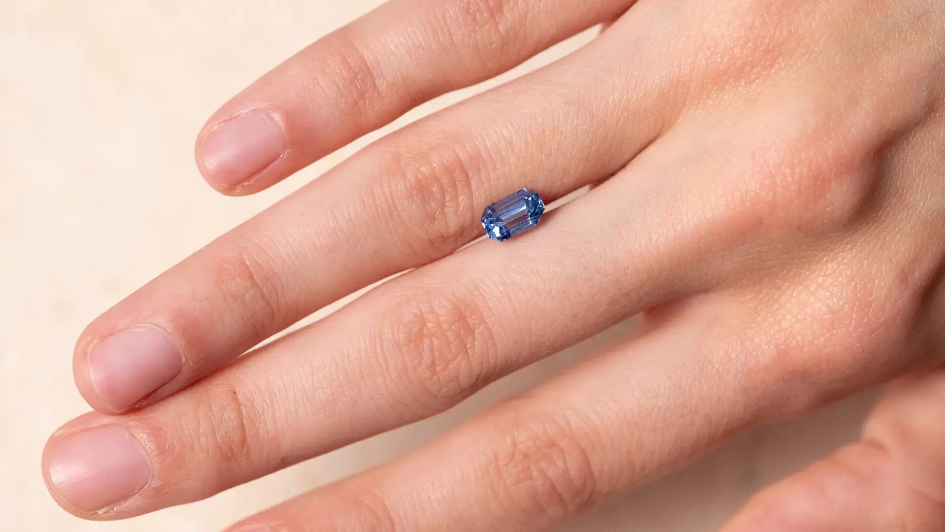 Wyatt-Jewellery_Sapphire_Hands_S008