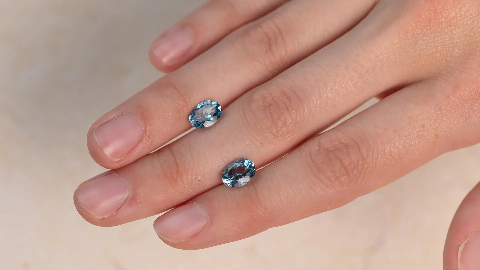 WJ_Aquamarine_Pair_A071_Hand_Landscape