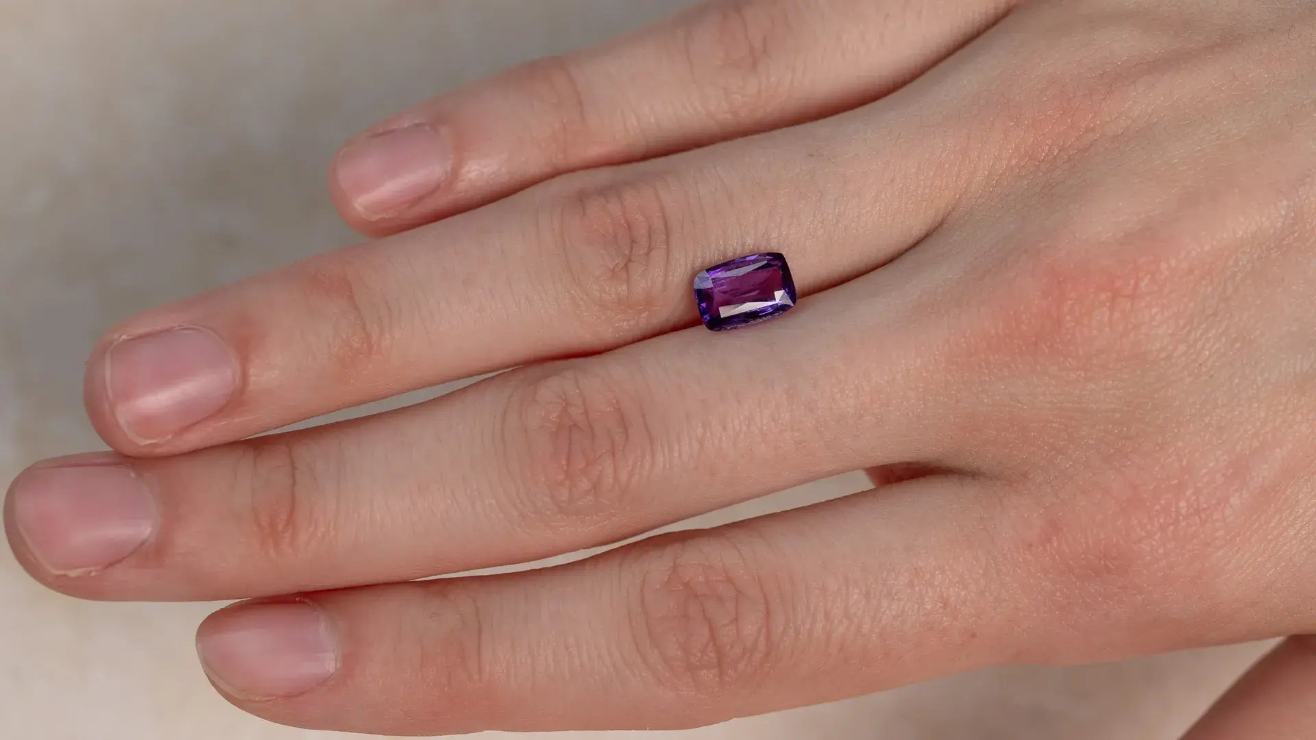 WJ_Purple_Sapphire_S059_Hand_Landscape