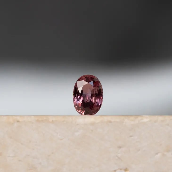 Wyatt-Jewellery-garnet-oval-G152