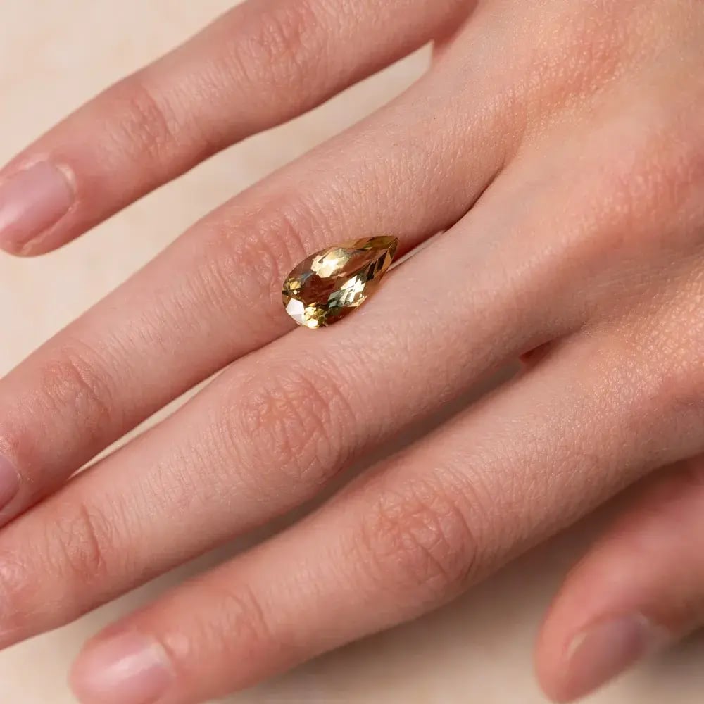 Wyatt_Jewellery-pear-shape-heliodore-beryl-H114