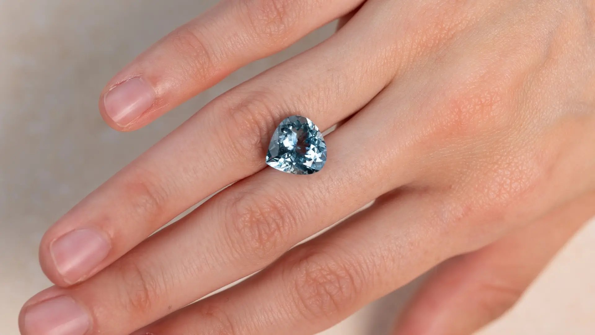 Wyatt_Jewellery_Aquamarine_A060_Hand
