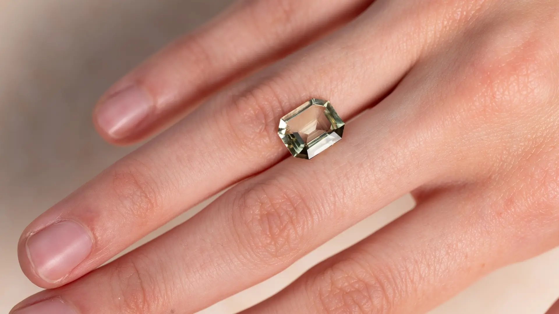 Wyatt_Jewellery_Beryl_Green_B037_Hand