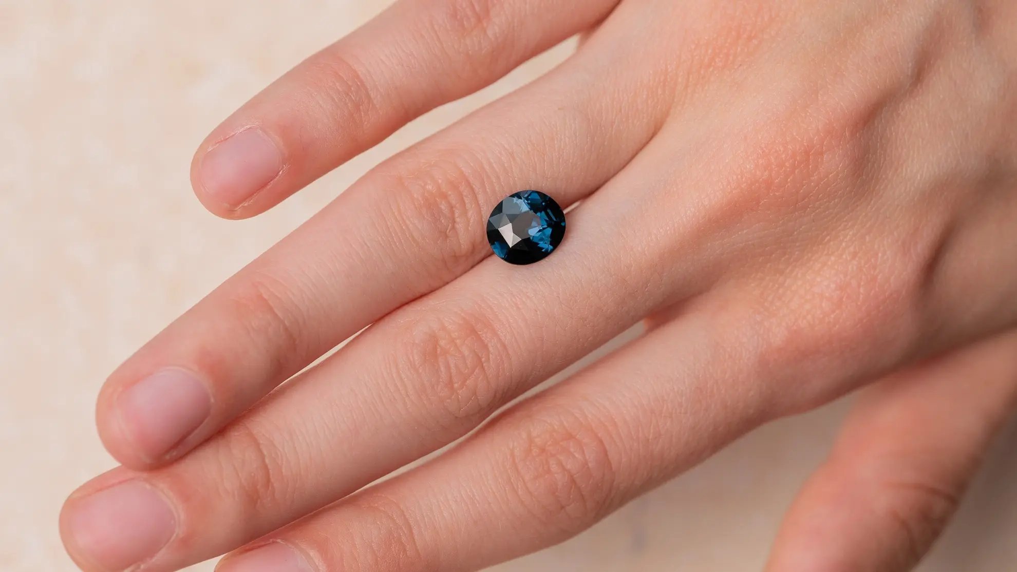 Wyatt-Jewellery-Spinel-Oval-Hand-Sp009