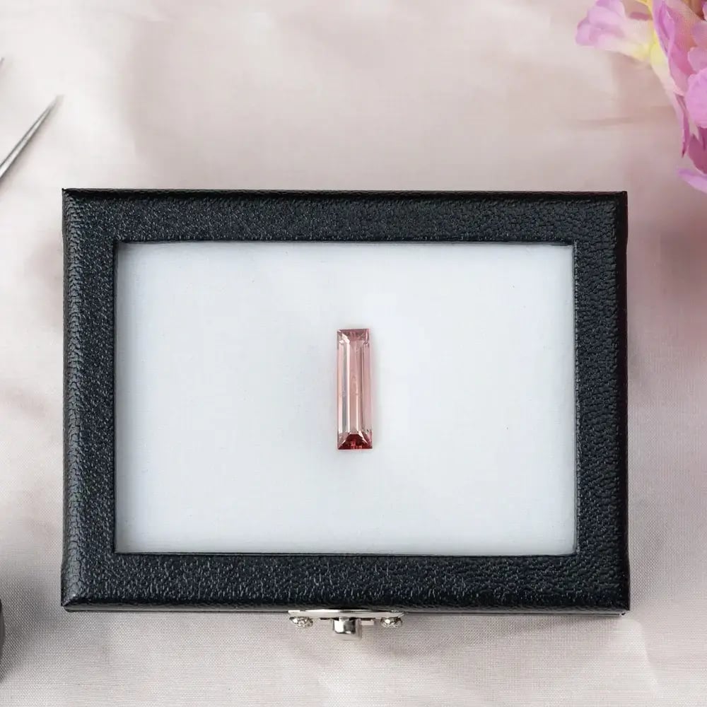 Wyatt-Jewellery-Bi-coloured-tourmaline-baguette-T042