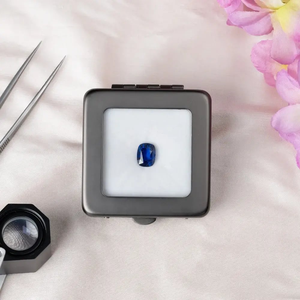 Wyatt-Jewellery-Sapphire-cushion-S056