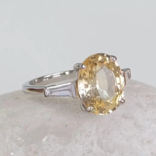wyatt-jewellery-platinum-solitaire-engagement-ring