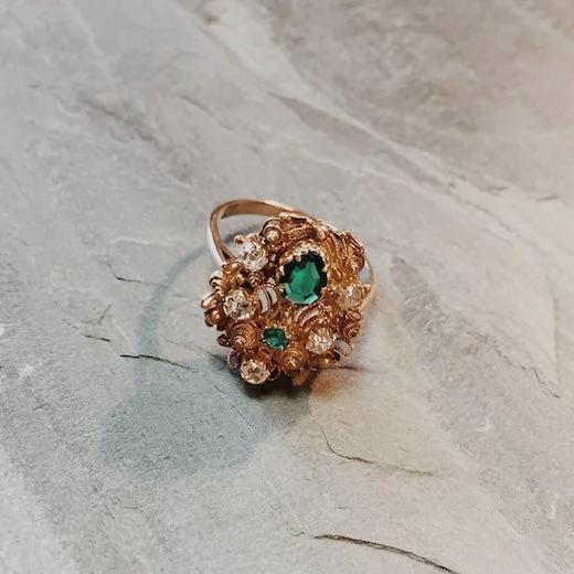 wyatt-jewellery-filigree-emerald-diamong ring-gold-bespoke-ring-hatton-garden