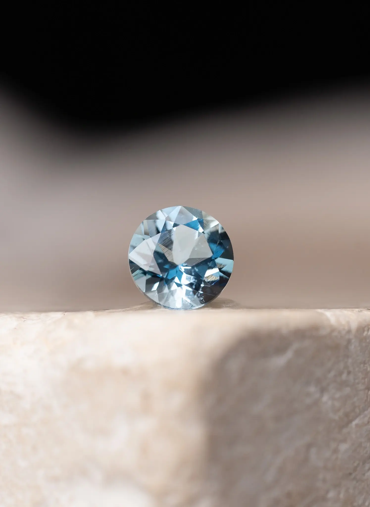 Wyatt-Jewellery-Aquamarine-round-A101