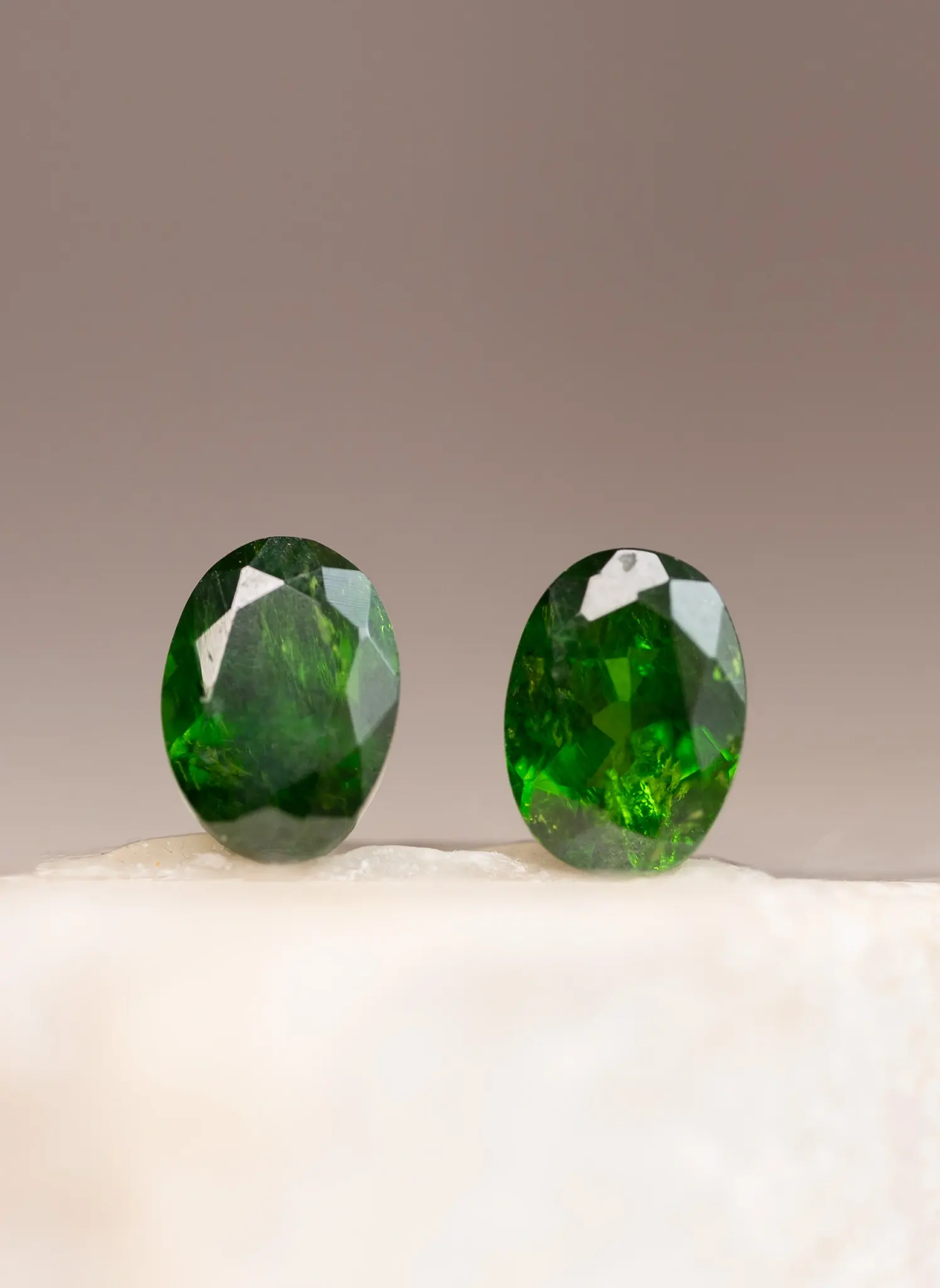 Wyatt-Jewellery-Demantoid-Garnet-ovals-G083