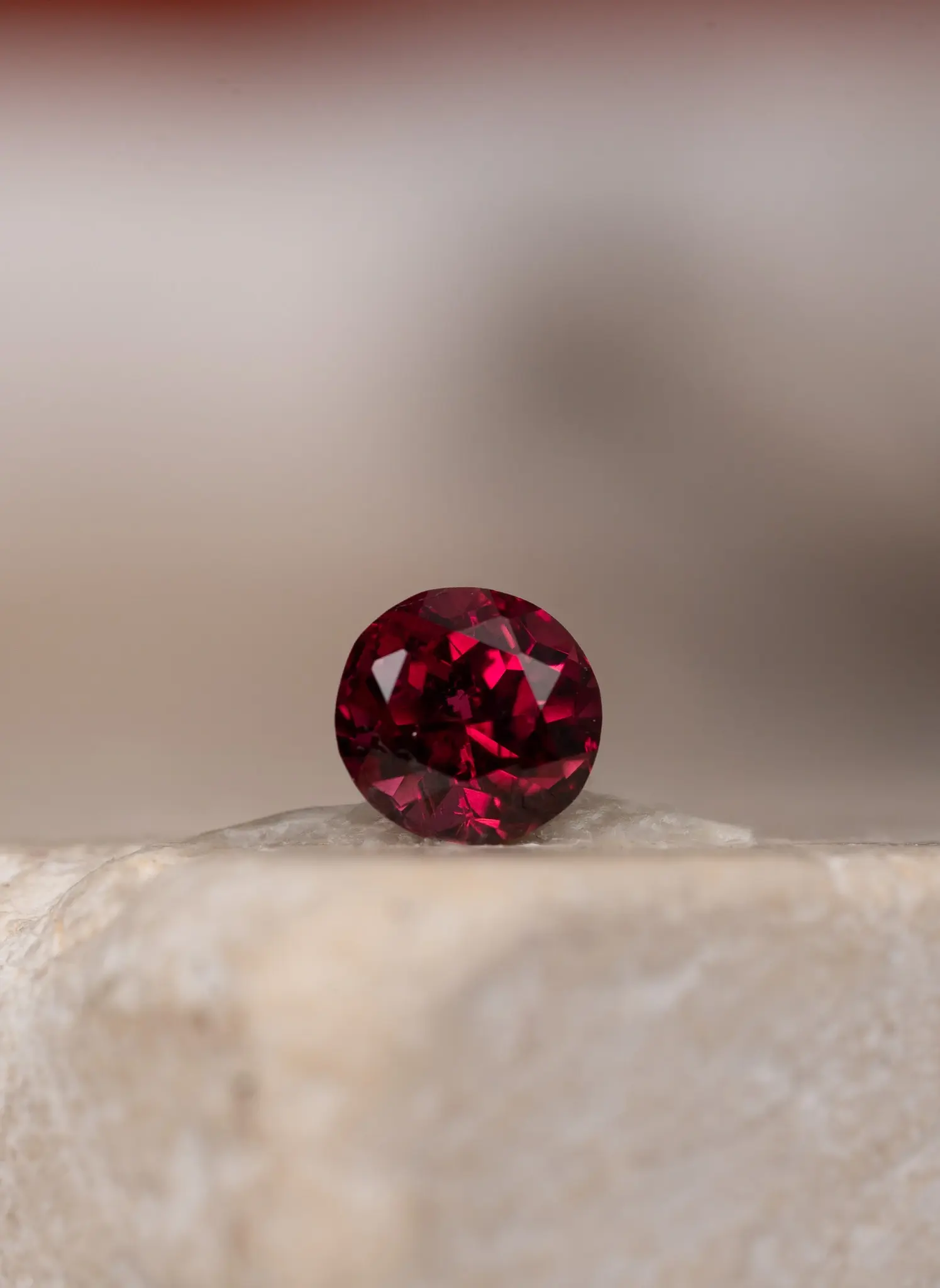 Wyatt-Jewellery-Garnet-Round-G167