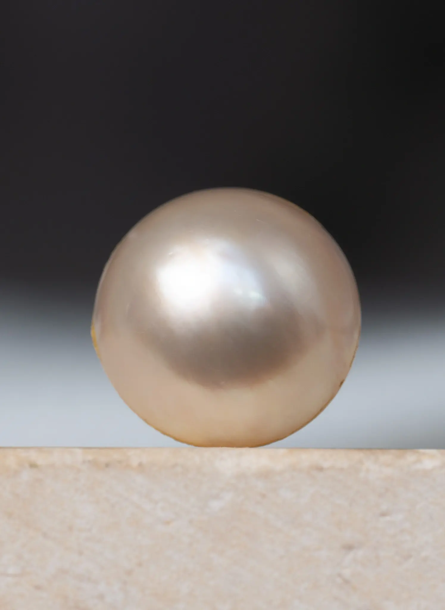 Wyatt-Jewellery-mabe-pearl-P142