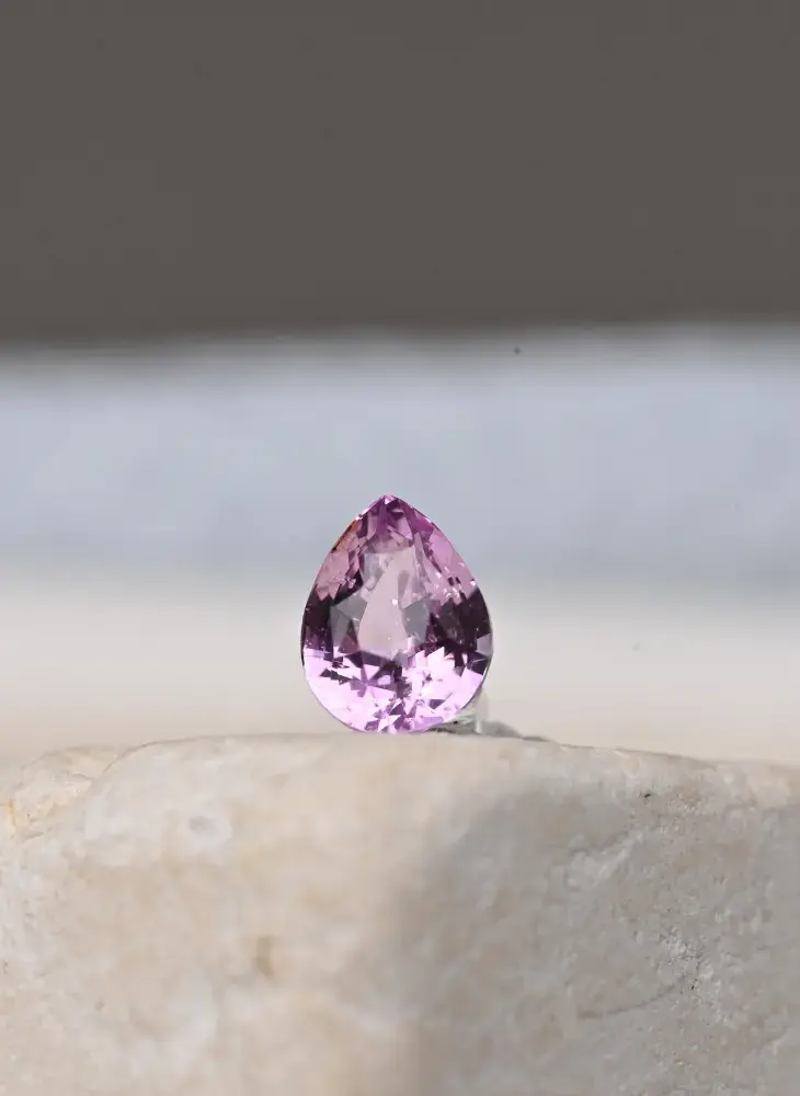 Wyatt-Jewellery_Pink_Sapphire_S051