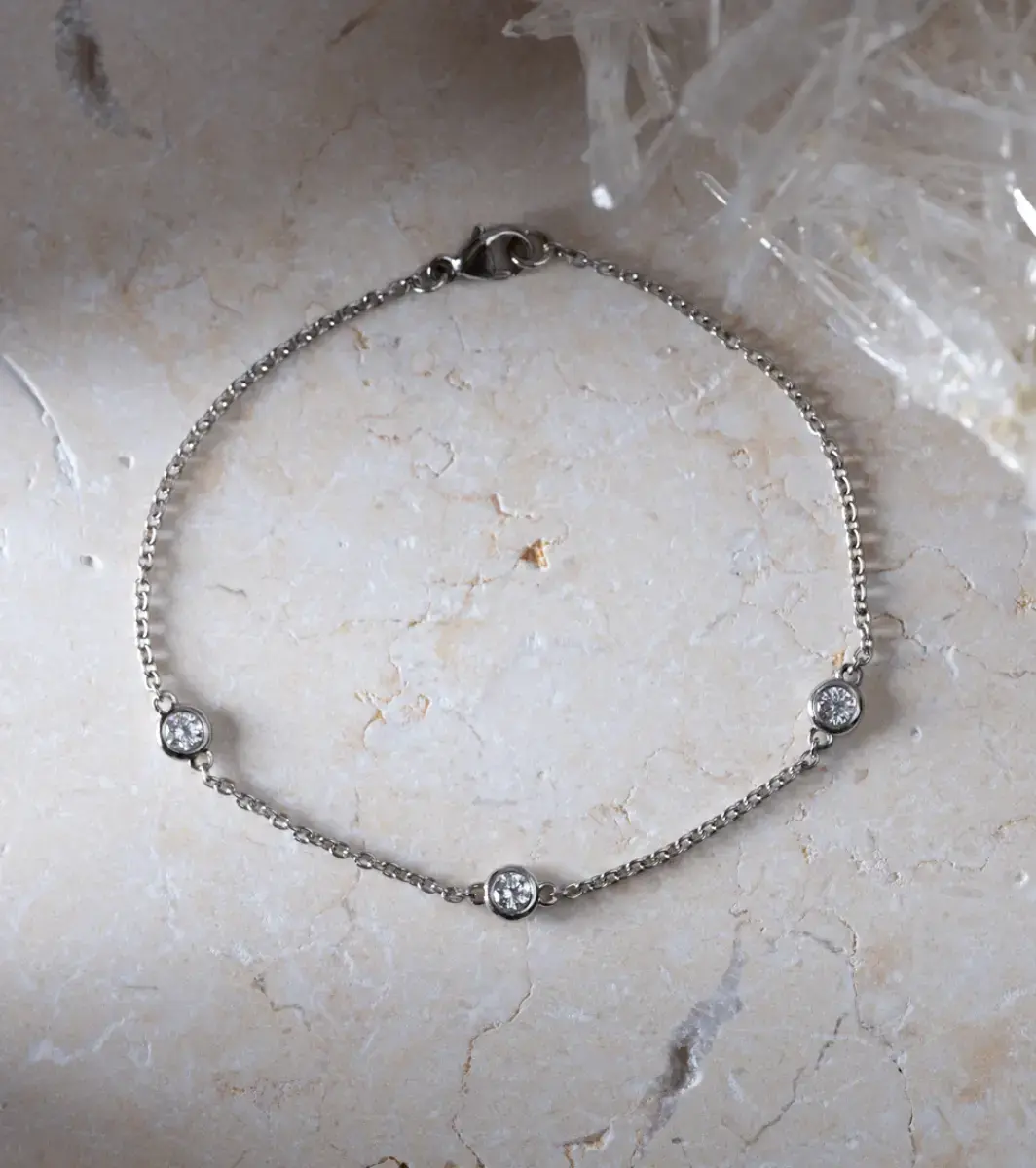 Wyatt-Jewellery_Natural-Diamond-Bracelet_Christmas